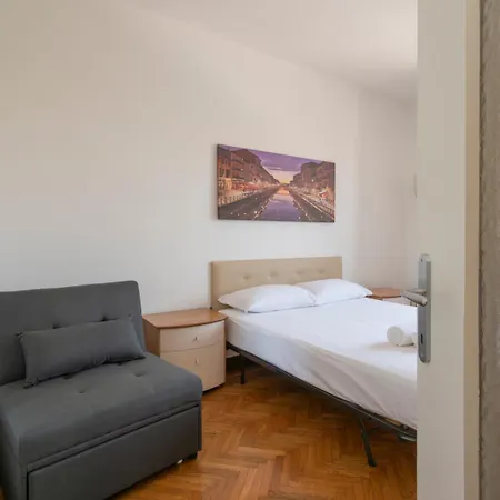 I-host - Marochetti 10 * Mediolan