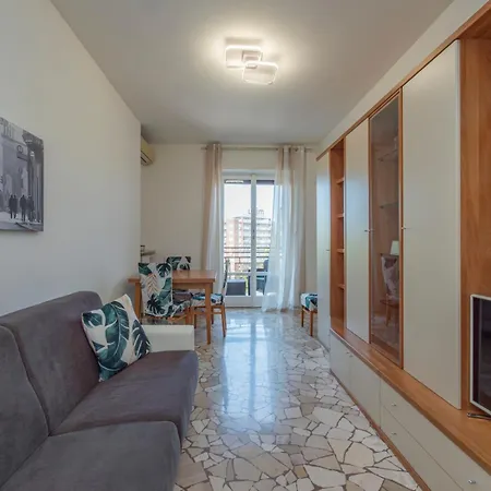 Apartament I-host - Marochetti 10